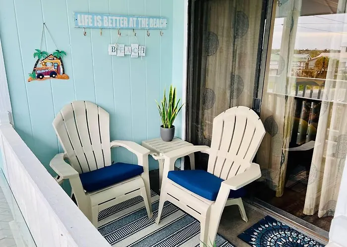 Holiday home Snowbird Haven: Big Monthly Savings, Steps To Sand