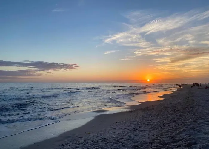 Snowbird Haven: Big Monthly Savings, Steps To Sand Gulf Shores